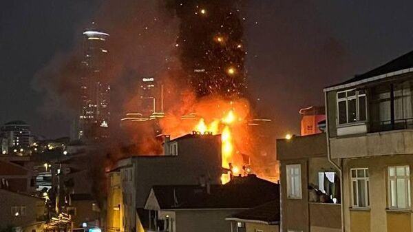 Пожар на месте взрыва в Стамбуле, Турция. 9 октября 2022