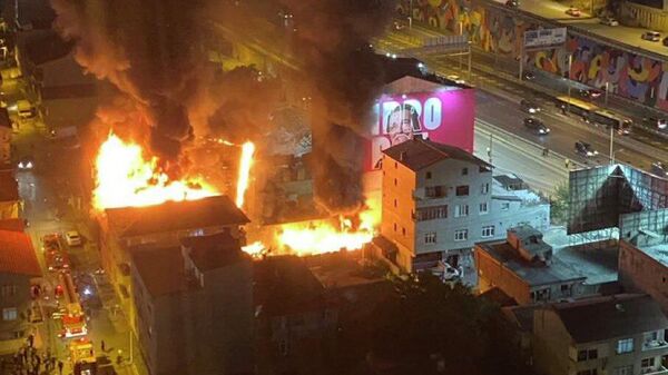 Пожар на месте взрыва в Стамбуле, Турция. 9 октября 2022