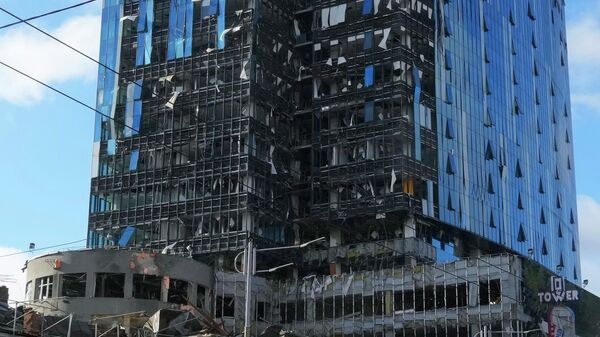 Разрушенное взрывом здание в Киеве