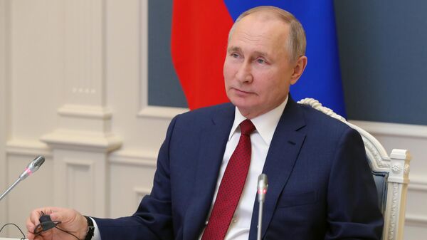 Москва лучше других мегаполисов справляется с трафиком, считает Путин