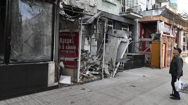 Дом в центре Донецка, пострадавший в результате ночного обстрела