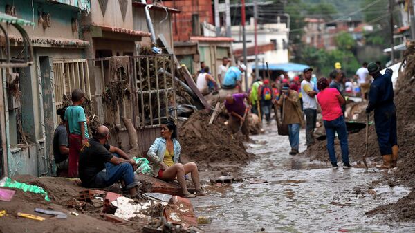 Последствия наводнения в общине Лас-Техериас в Венесуэле