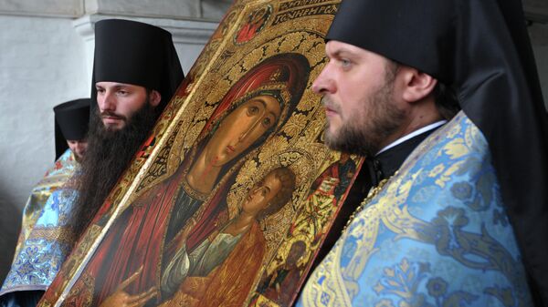 На церемонии передачи Новодевичьему монастырю древнейшего списка Иверской иконы Божией матери