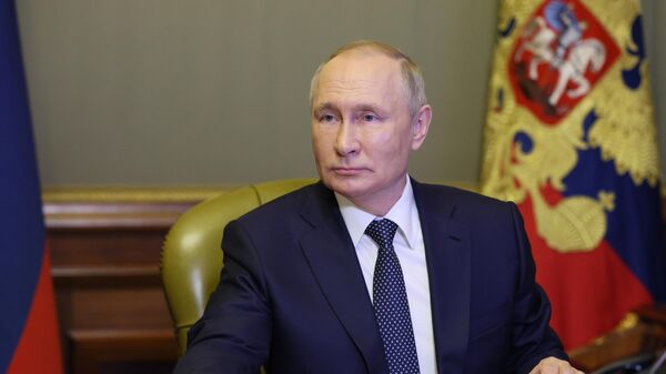 Спутник_LIVE_Выступление Путина на пленарном заседании Российской энергетической недели