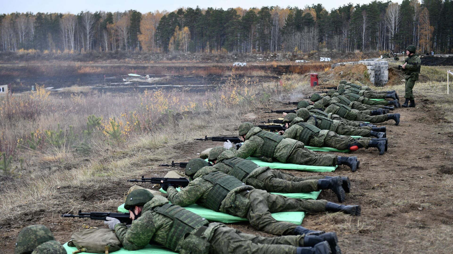 Военная подготовка мобилизованных в регионах России - РИА Новости, 1920, 13.10.2022