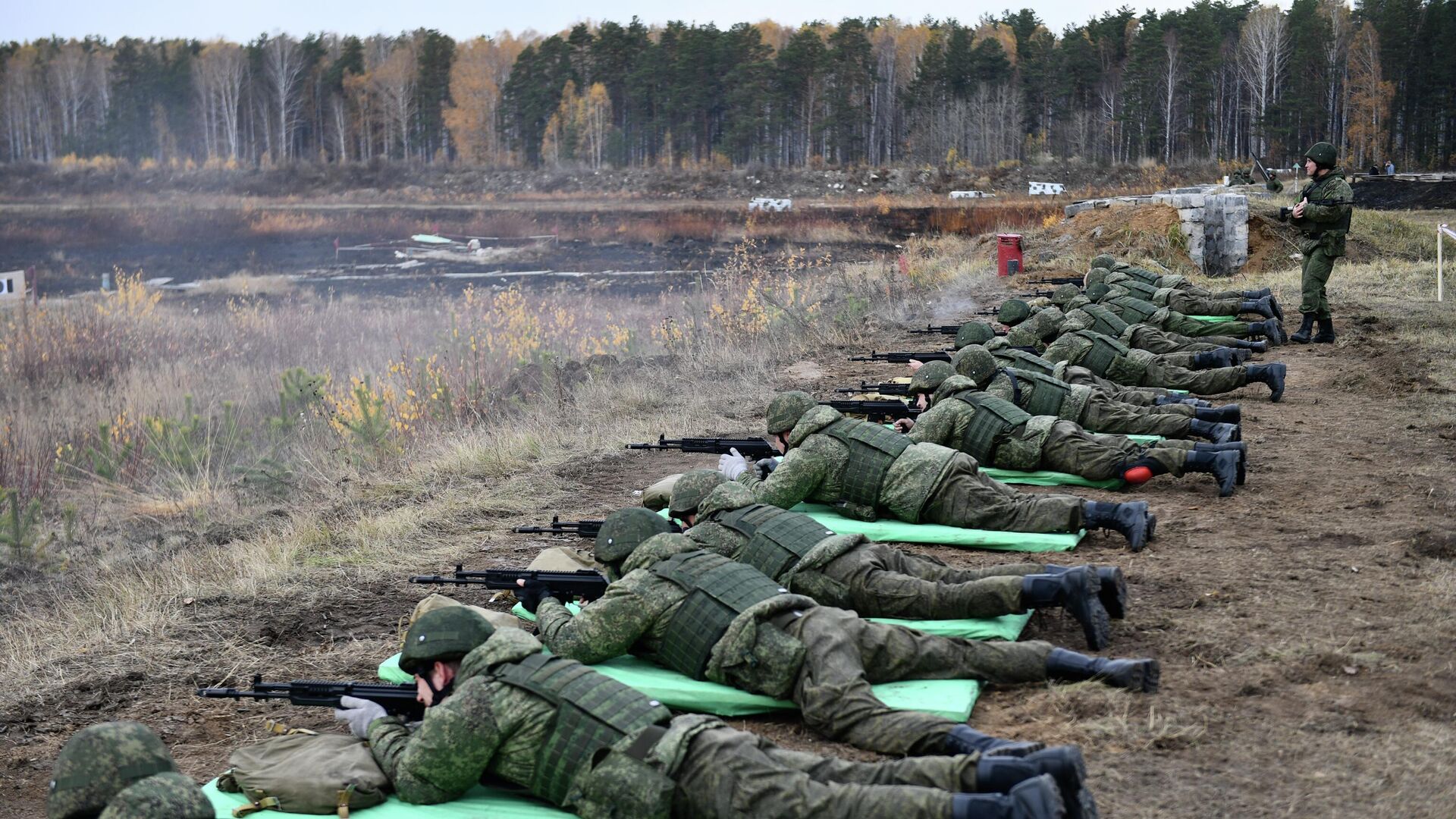 Военная подготовка мобилизованных в регионах России - РИА Новости, 1920, 17.10.2022