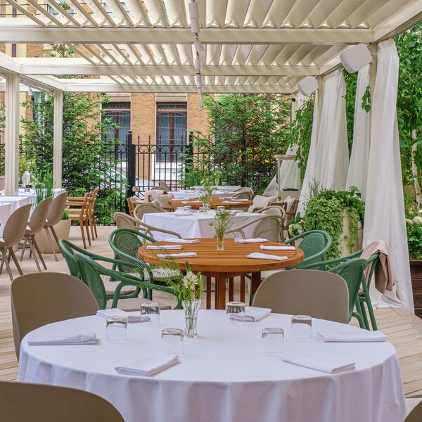 Веранда ресторана Artest Веранда ресторана Artest