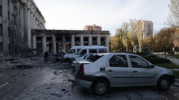 Здание городской администрации в центре Донецка, поврежденное в результате обстрела со стороны ВСУ. 16 октября 2022