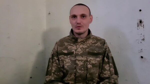 Пленный солдат ВСУ: Киев бросает на передовую группы без связи, чтобы они не покидали позиции