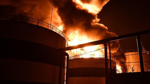 Тушение пожара резервуаров с маслом в Николаеве