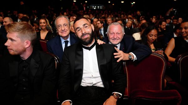 Нападающий мадридского Реала Карим Бензема на церемонии вручения Золотого мяча