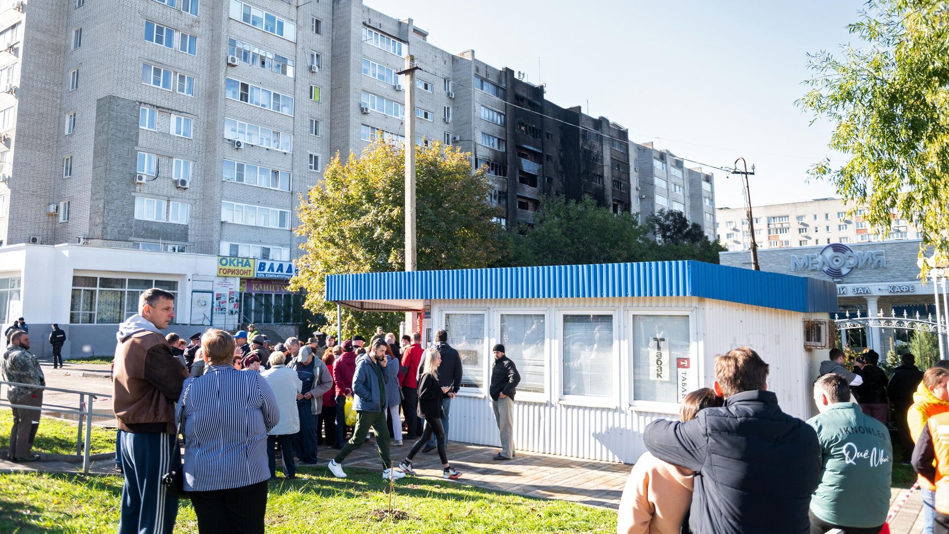 Многоэтажный дом, поврежденный в результате крушения сверхзвукового истребителя-бомбардировщика Су-34 в Ейске - РИА Новости, 1920, 19.10.2022