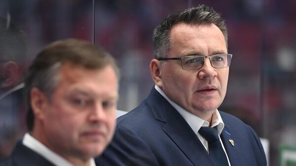 Главный тренер Сочи Андрей Назаров в матче КХЛ