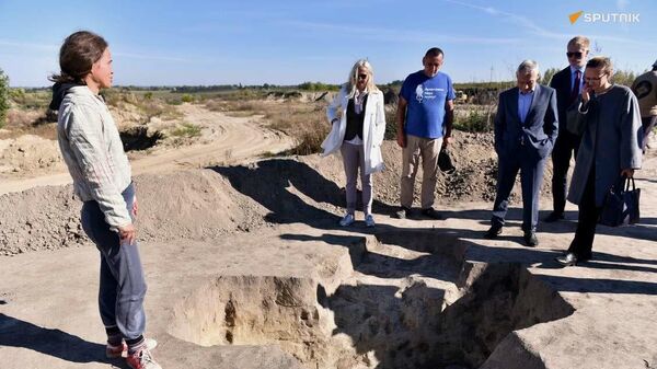 Посол России Александр Бокан Харченко посетил археологические раскопки Циглана-Боронь недалеко от Чуруга