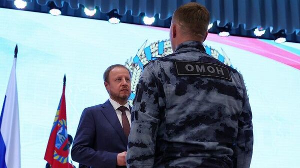 Губернатор Виктор Томенко вручил награды Алтайского края бойцам Росгвардии за успешное выполнение задач в зоне специальной военной операции