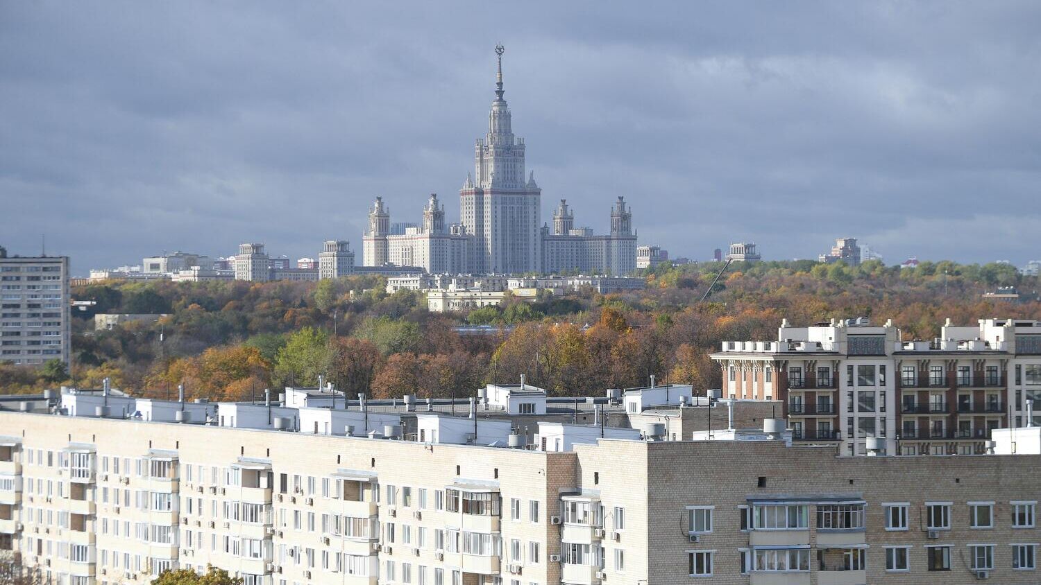 Вид на Московский Государственный Университет имени М.В. Ломоносова - РИА Новости, 1920, 22.11.2022