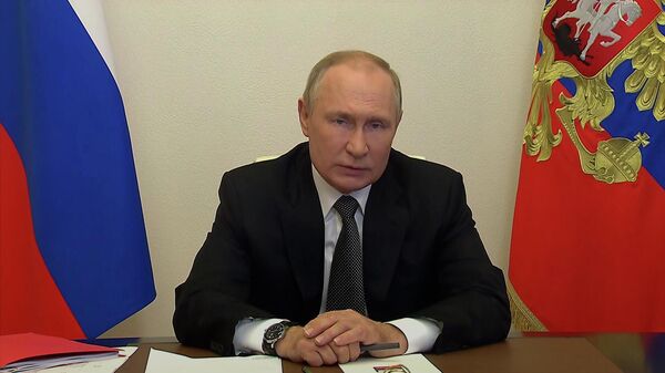  Путин: Подписан указ о введении военного положения в четырех субъектах РФ 