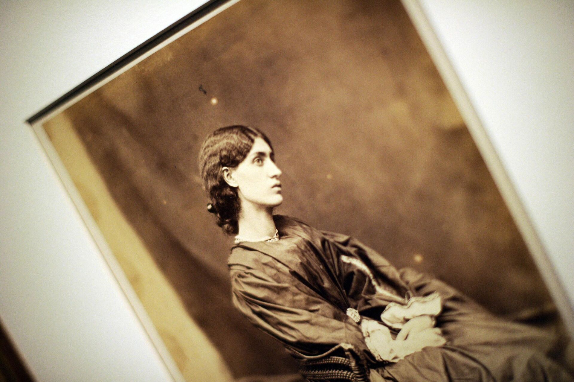 Фотография Джона Роберта Парсонса Джейн Моррис на выставке в Вашингтоне - РИА Новости, 1920, 21.10.2022