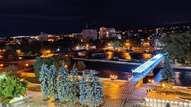 Вечерний Владикавказ. Мост через реку Терек