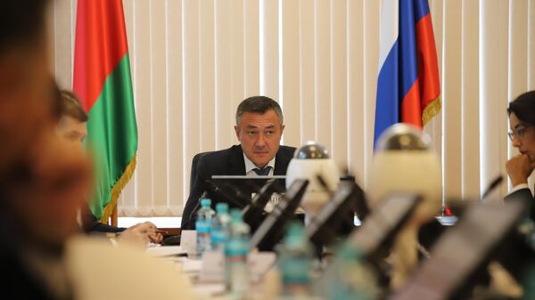 Председатель думской комиссии по регламенту и обеспечению деятельности Виктор Пинский