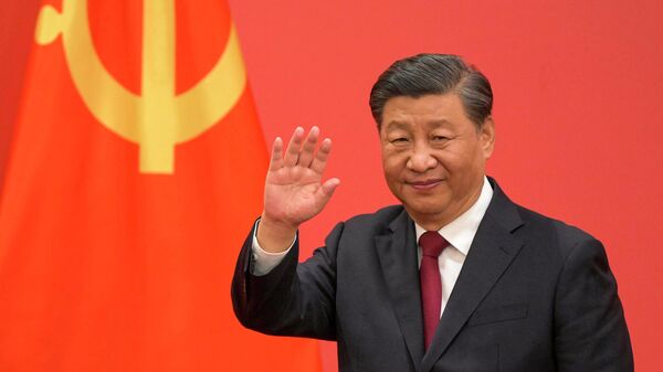 Си Цзиньпин на мероприятии, посвященном представлению нового состава Постоянного комитета Политбюро Компартии Китая
