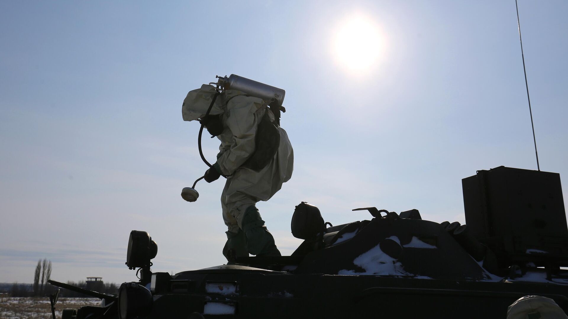 Военнослужащий войск радиационной, химической и биологической защиты РФ - РИА Новости, 1920, 01.05.2024