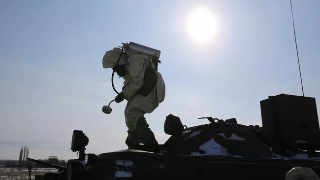 Военнослужащий войск радиационной, химической и биологической защиты РФ