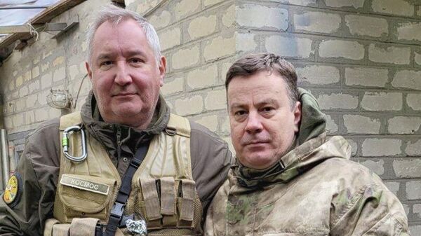 Дмитрий Рогозин с командиром батальона ДНР Шахтером