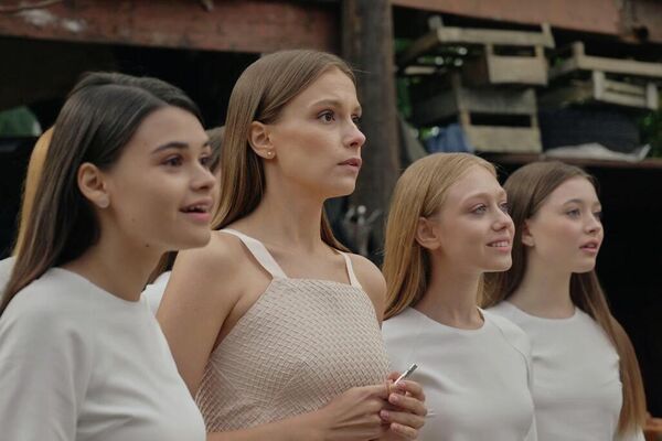 Кадр из сериала Два холма Кадр из сериала Два холма
