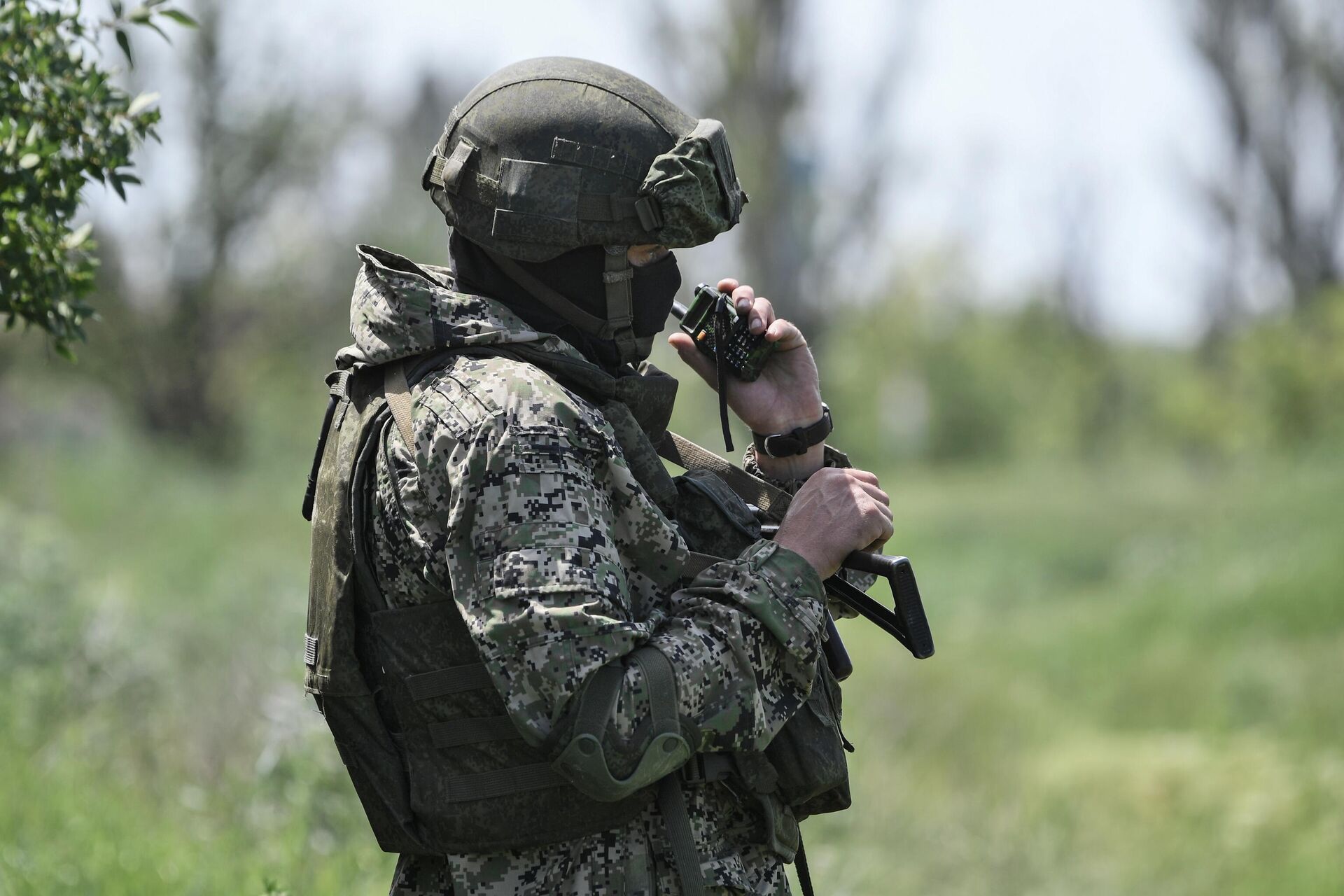 Военнослужащий Международного противоминного центра Вооруженных сил РФ - РИА Новости, 1920, 25.10.2022