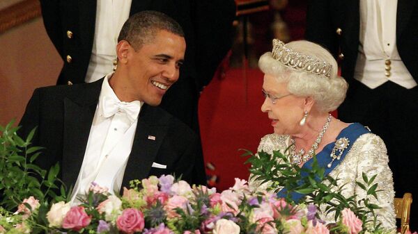 Королева Елизавета II и Барак Обама в Букингемском дворце