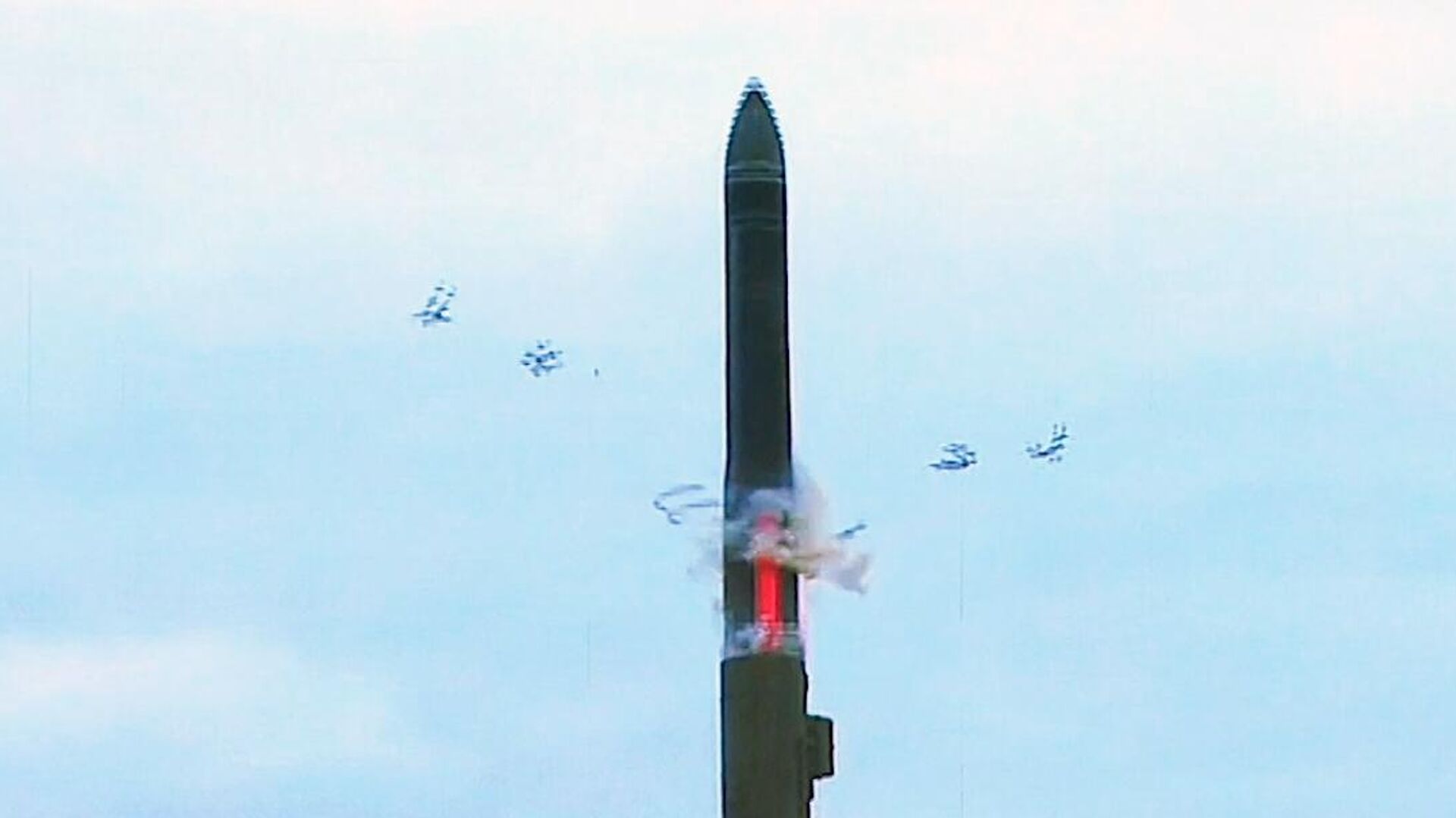 Запуск межконтинентальной баллистической ракеты (МБР) РС-24 Ярс  - РИА Новости, 1920, 16.12.2023