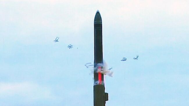 Запуск межконтинентальной баллистической ракеты (МБР) РС-24 Ярс 
