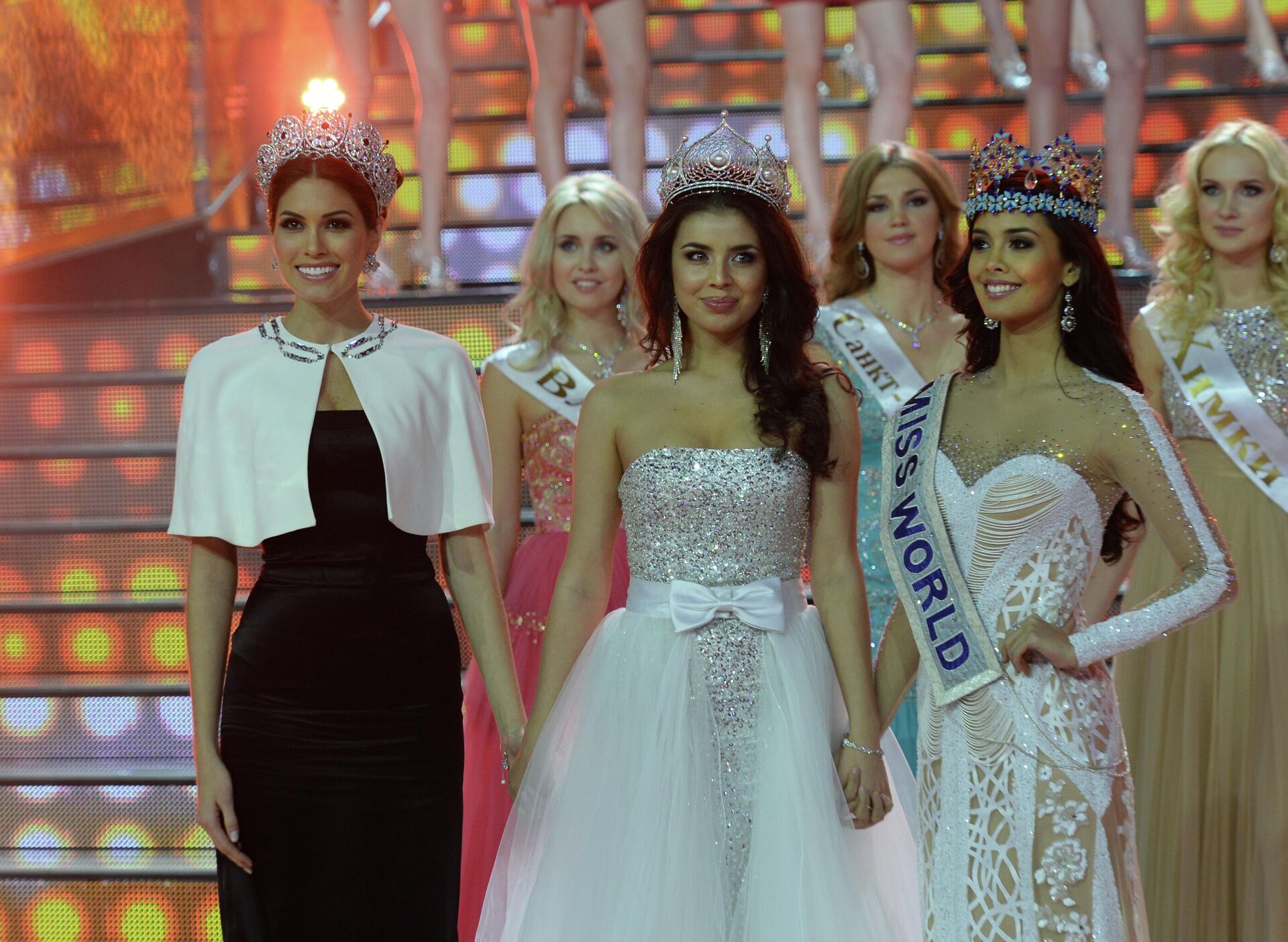 Победительницы конкурса Мисс вселенная-2013 в концертном зале Барвиха Luxury Village - РИА Новости, 1920, 26.10.2022