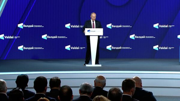 Путин: В современном мире отсидеться вряд ли удастся