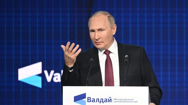Президент РФ Владимир Путин на заседании Международного дискуссионного клуба Валдай