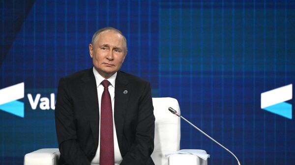 Президент России Владимир Путин на заседании XIX Ежегодного заседания Международного дискуссионного клуба Валдай