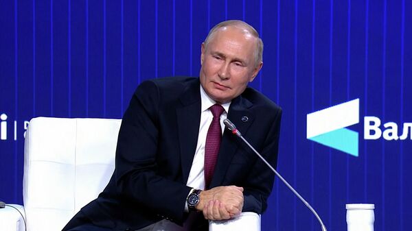 Путин рассказал анекдот о вине России во всех проблемах других стран