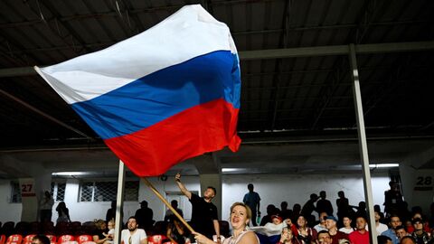 Болельщики сборной России во время товарищеского матча по футболу между сборными Киргизии и России.