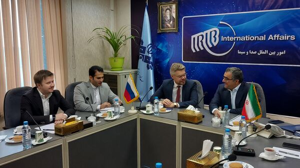 Информационное агентство и радио Sputnik и Гостелерадио Ирана (IRIB) подписали партнерское соглашение в рамках визита представителей агентства в Тегеран
