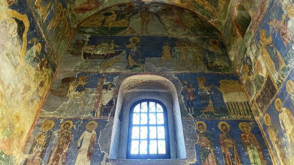 Фрески Спасо-Преображенского собора Мирожского монастыря в Пскове
