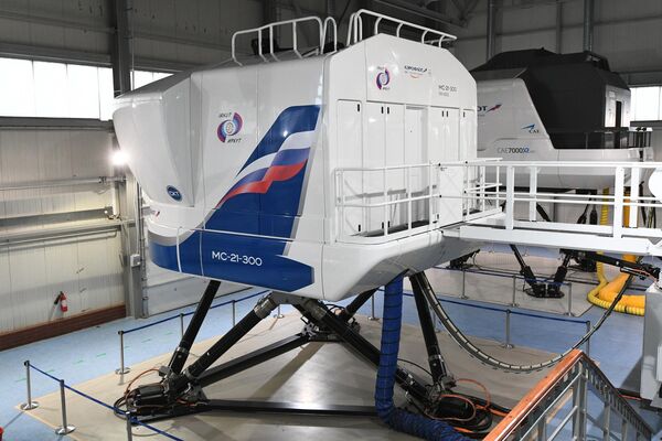 В тренажерном комплексе Аэрофлота установлен полнопилотажный тренажер российского лайнера МС-21