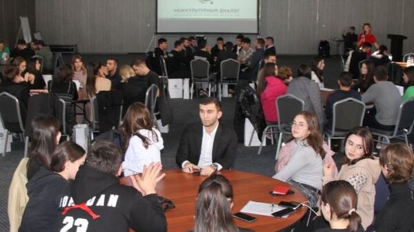 На молодежном форуме в КЧР обсудили вопросы языка, культуры, традиций