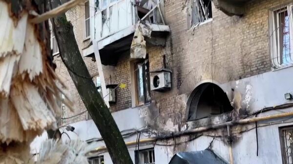 Жилые дома в центре Донецка после обстрела ВСУ 