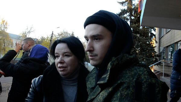 Бойцы из ДНР об угрозах в плену отрезать пальцы и выжечь свастики