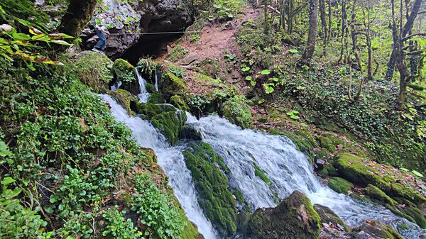 Путешествие к водопаду и пещере Исиченко, окрестности Мезмая