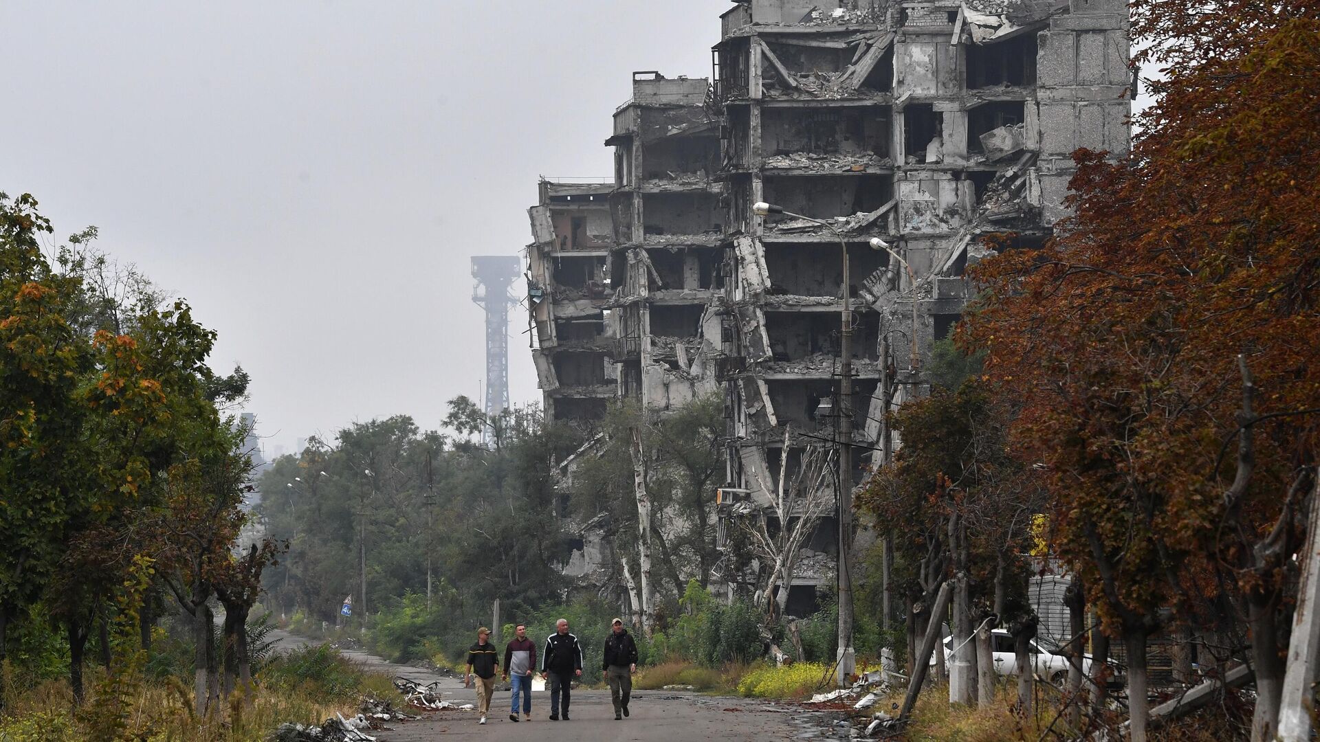 Разрушенные здания в Мариуполе. 2022 год0