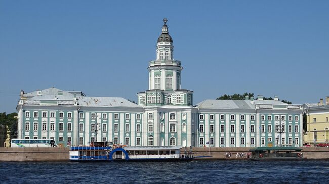 Здание Музея антропологии и этнографии имени Петра Великого (Кунсткамера) в Санкт-Петербурге