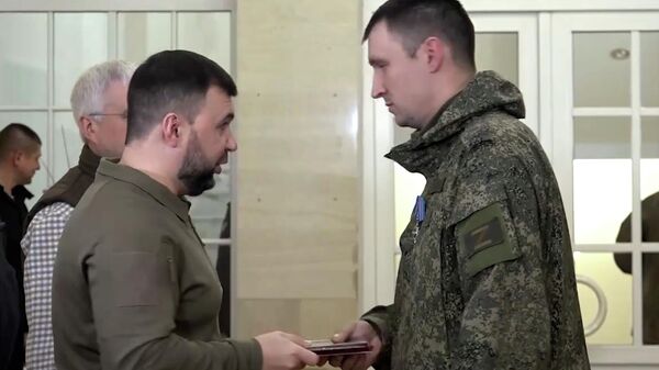 Вручение наград военнослужащим из ЛНР за участие в спецоперации на Украине