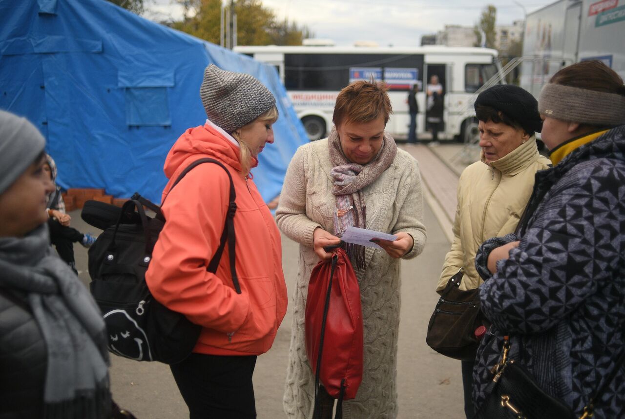 В Мариуполь прибыл мобильный кардиокомплекс из Москвы - РИА Новости,  04.11.2022